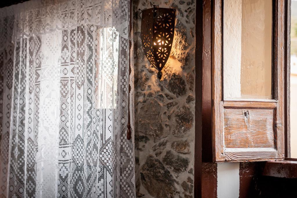 Ecoverode Hotel Emblematico Vegetariano Vegano Arona  Bagian luar foto